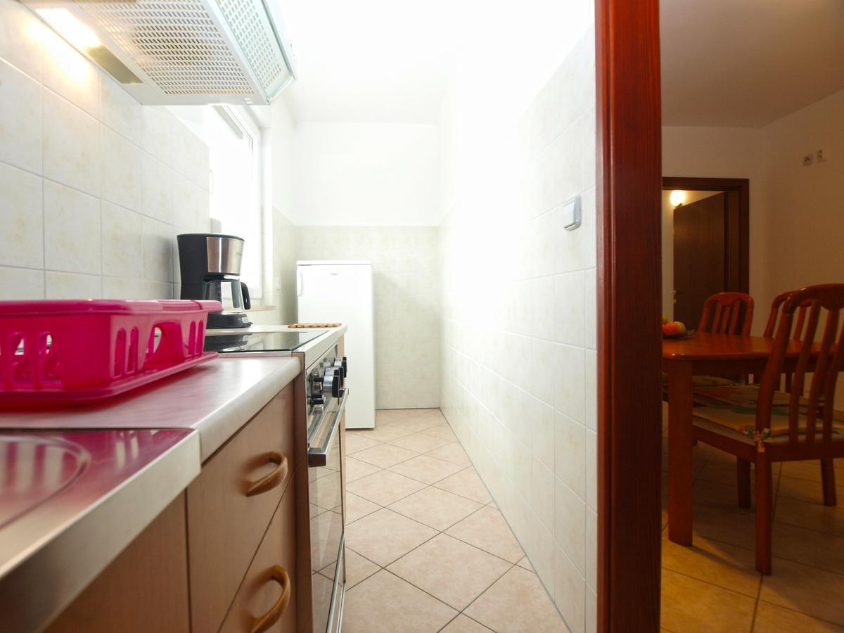 Apartment Alma 1600 Pula Exterior photo