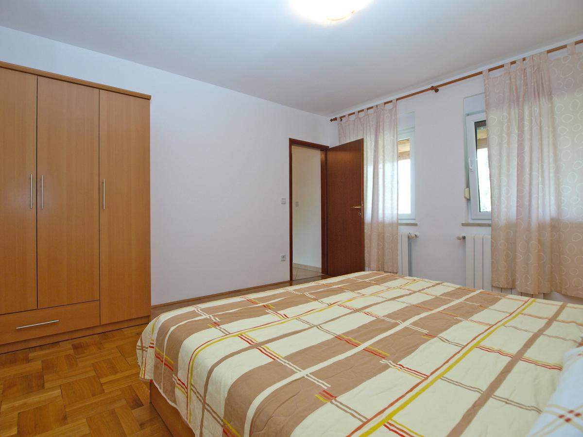 Apartment Alma 1600 Pula Exterior photo