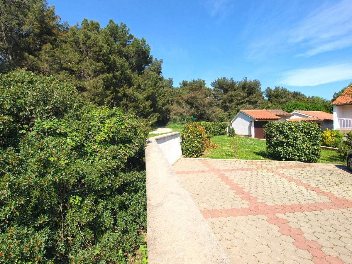 Apartment Alma 1600 Pula Exterior photo